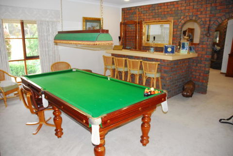 Gaerwood B & B - Travel Search 3
