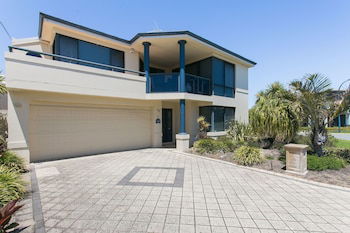 Seahaven Villas By Rockingham Apartments - Tourism Guide 1