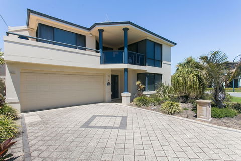 Seahaven Villas By Rockingham Apartments - Tourism Guide 2