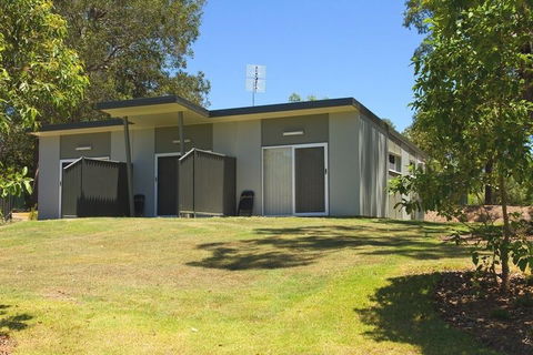 Honeybee Country Accommodation - Tourism Guide 4