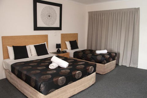 Jackaroo Motel - Tourism Guide 1