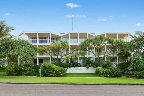 4 2 Selene Street Sunrise Beach - Travel Search 1