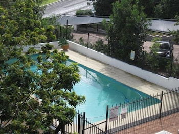 Riverpark-studio Apartment - Travel Search 3