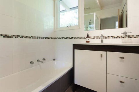 Maryrose Beautiful Close Walk To The Beach - Travel Agents 6