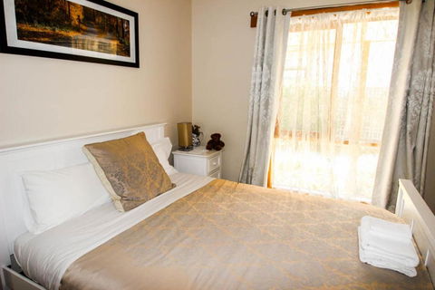 Bright Country Home - Travel Search 6