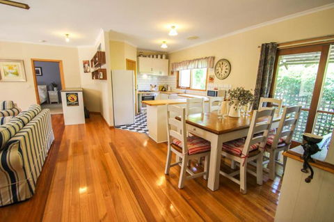 Bright Country Home - Travel Search 4