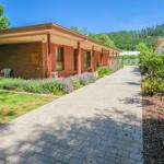Bright Country Home - Travel Search 0