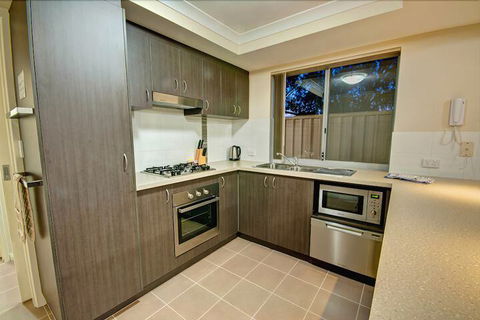 Bridgepoint 502 - Cruises Travel 5