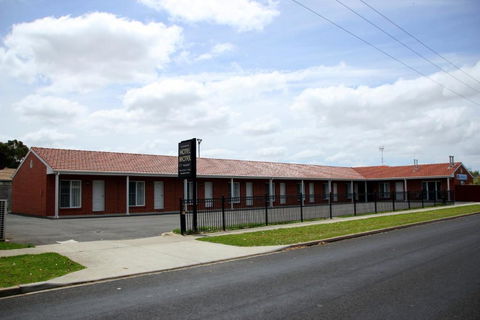 Allansford Hotel Motel - Cruises Travel 2