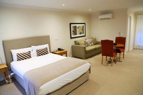 Allansford Hotel Motel - Cruises Travel 3