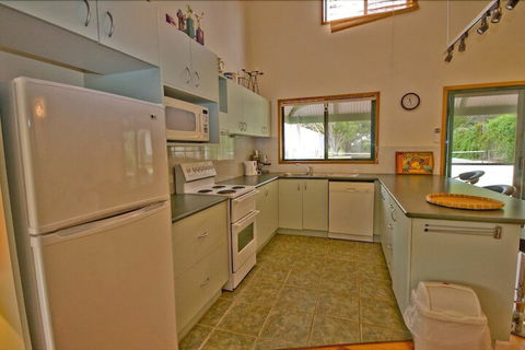 Cliff House Cottage - Travel Search 4