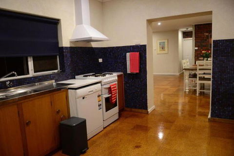 Ratcliff Cottage - Cruises Travel 7