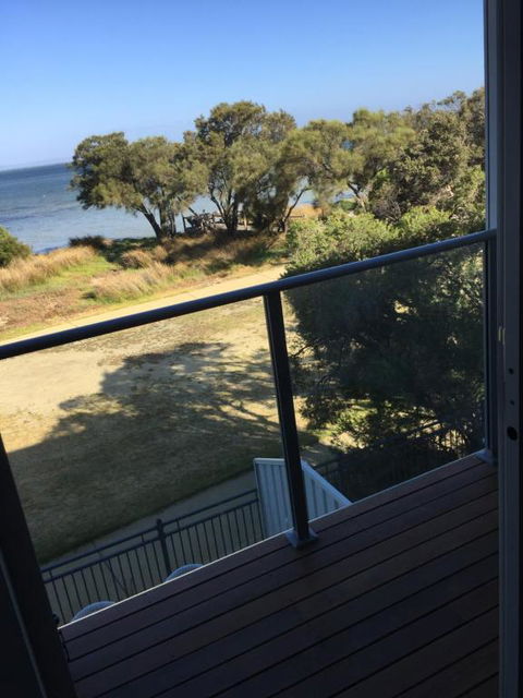 Falcon Bay 4x4 Townhouse - Cruises Travel 3