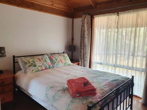 Gaddleen Grove Cottages - Travel Search 3