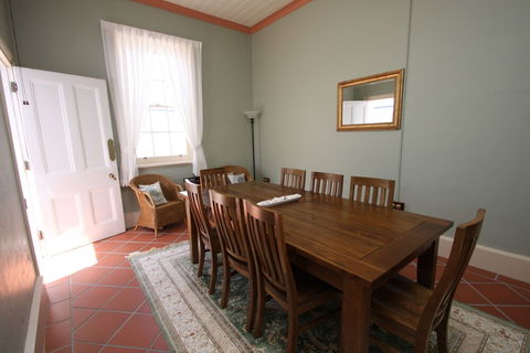 Lavender Vale Cottages - Travel Agents 7