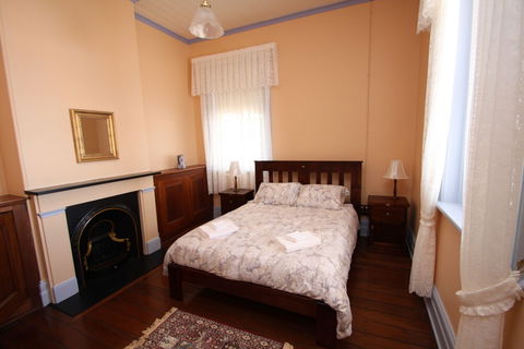 Lavender Vale Cottages - Travel Agents 6