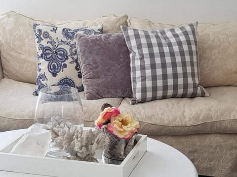 The Cottage - Travel Agents 2