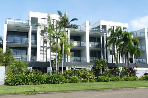 Hinchinbrook Harbour Apartments - Tourism Guide 5