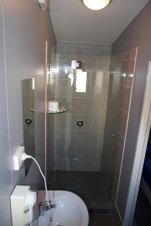 Yandina Caravan Park - Tourism Guide 2