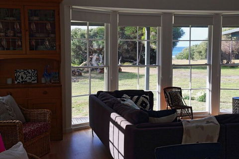 White Shell Cottage - Tourism Guide 6