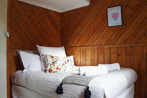 White Shell Cottage - Tourism Guide 3
