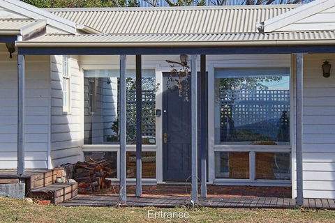 White Shell Cottage - Tourism Guide 1