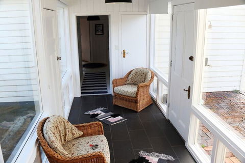 White Shell Cottage - Tourism Guide 4