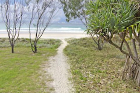 Sentosa At Tugun Beachfront Holiday Home - Tourism Guide 3