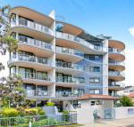 Crystal Waters Picnic Point - Travel Search