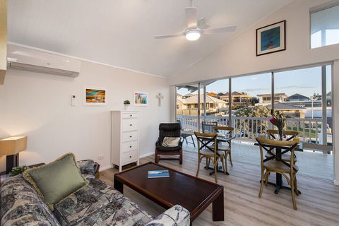 North Beach Bed And Breakfast - Travel Agents 1