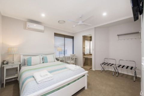 North Beach Bed And Breakfast - Travel Agents 0