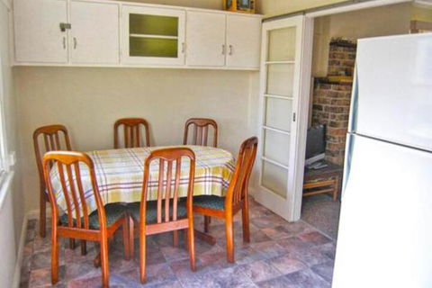 Fishermans Friend At Greenwell Point - Tourism Guide 3
