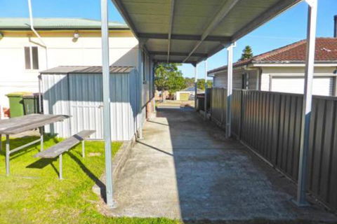 Fishermans Friend At Greenwell Point - Tourism Guide 4