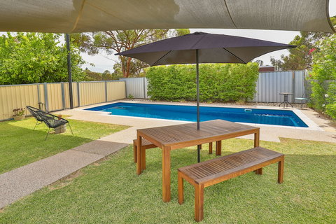 Robinvale Bridge Motel - Travel Agents 2