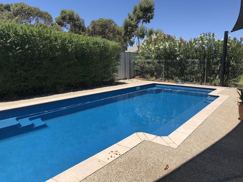 Robinvale Bridge Motel - Travel Agents 3