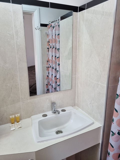 Taree Lodge Motel - Cruises Travel 3