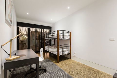 SOPHIA, 2BDR North Melbourne House - Tourism Guide 3