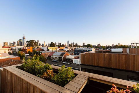 SOPHIA, 2BDR North Melbourne House - Tourism Guide 5