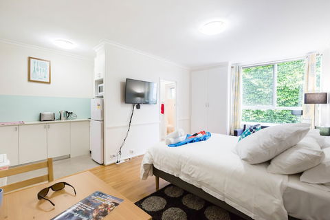 GENIE, 1BDR East Melbourne Studio - Travel Search 1