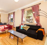 MADELINE 1BDR Fitzroy Apartment - Travel Agents