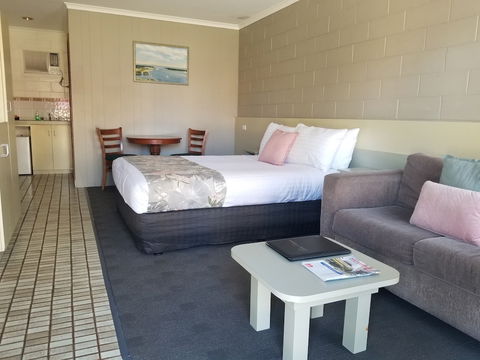 Sandbar Motel - Cruises Travel 4