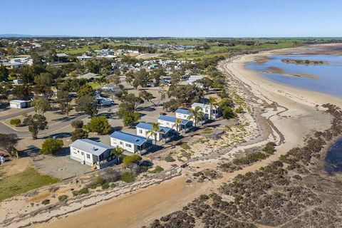 Port Broughton Tourist Park - Travel Agents 1