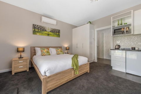 The Wellington Bed & Breakfast - Tourism Guide 5