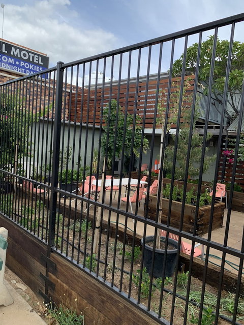 Central Motel - Travel Agents 5