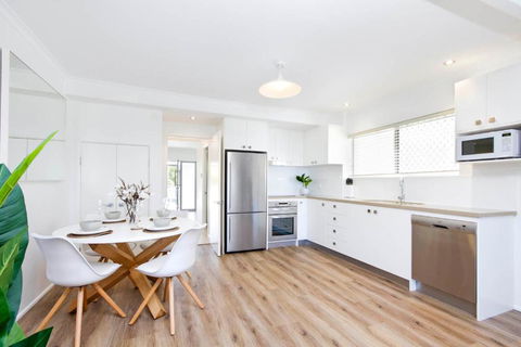 42 Bryan Street - Travel Search 2