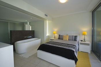 Blue On Blue Apartment 921 - Travel Search 0