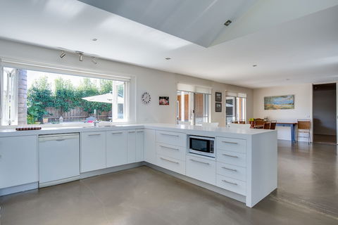 Portsea Place - Travel Agents 4