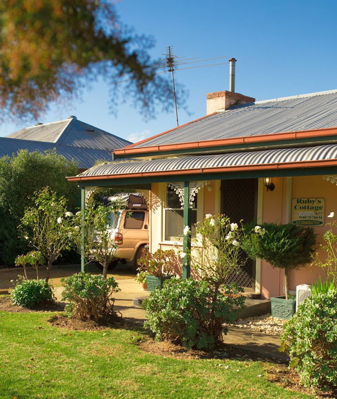 Rubys Cottage - Travel Agents 0