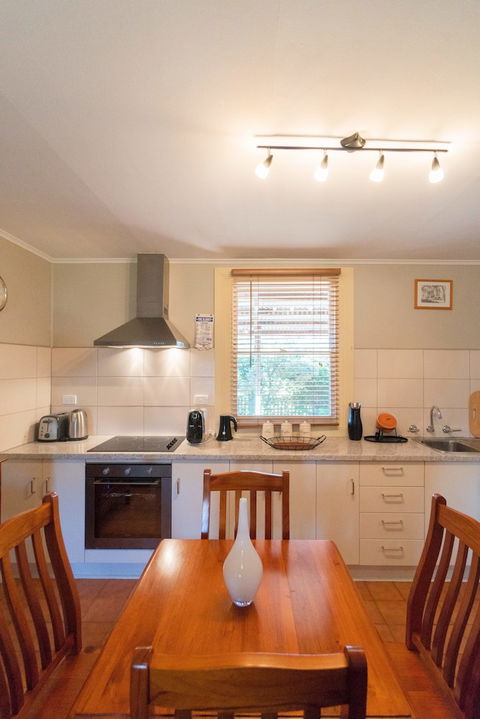 Rubys Cottage - Travel Agents 3