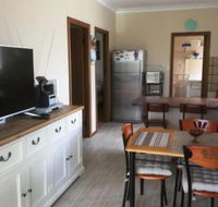 Flat 2 42 McMillan Rd - Cruises Travel